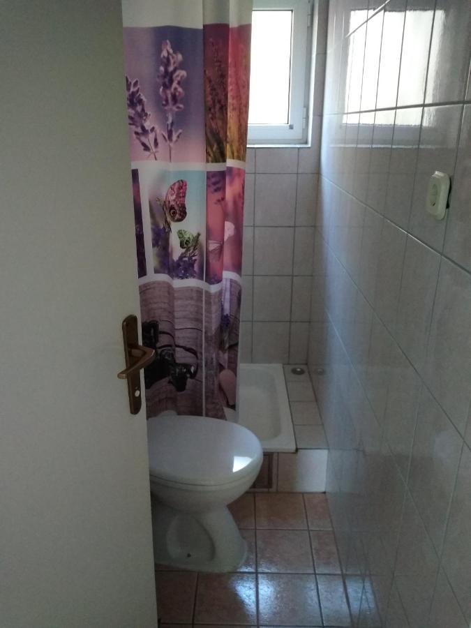 Apartment For 6 In Makarska Centar Экстерьер фото