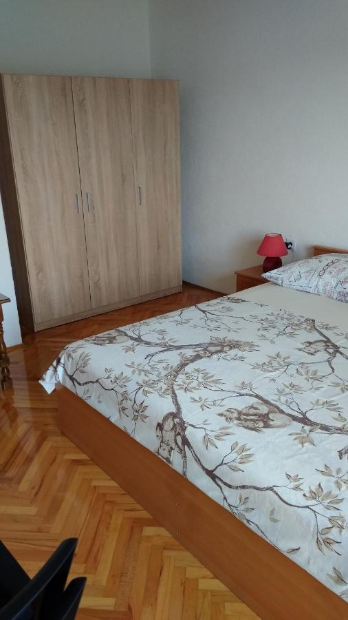 Apartment For 6 In Makarska Centar Экстерьер фото