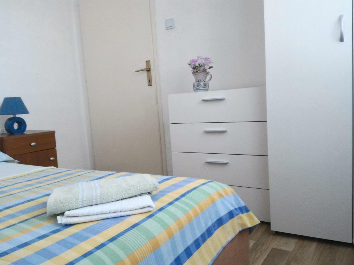 Apartment For 6 In Makarska Centar Экстерьер фото
