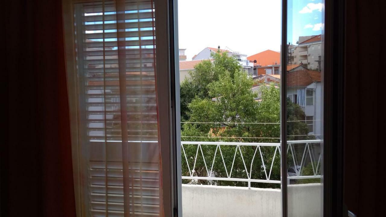 Apartment For 6 In Makarska Centar Экстерьер фото