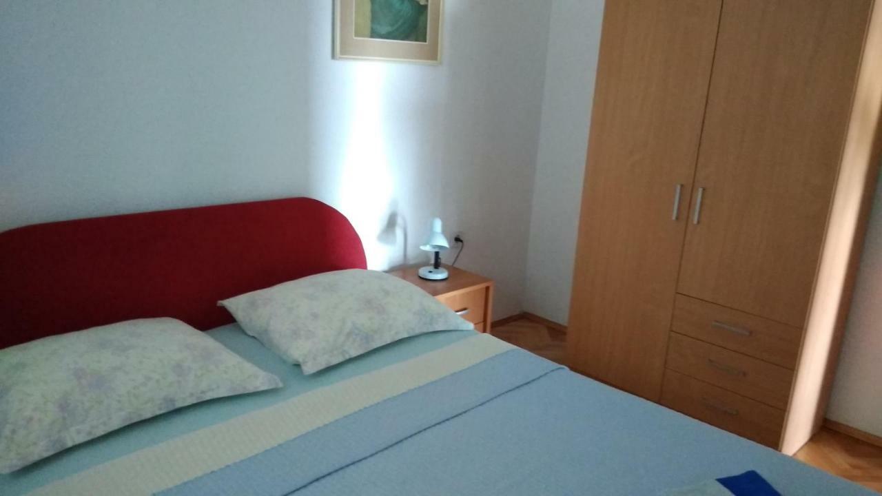 Apartment For 6 In Makarska Centar Экстерьер фото
